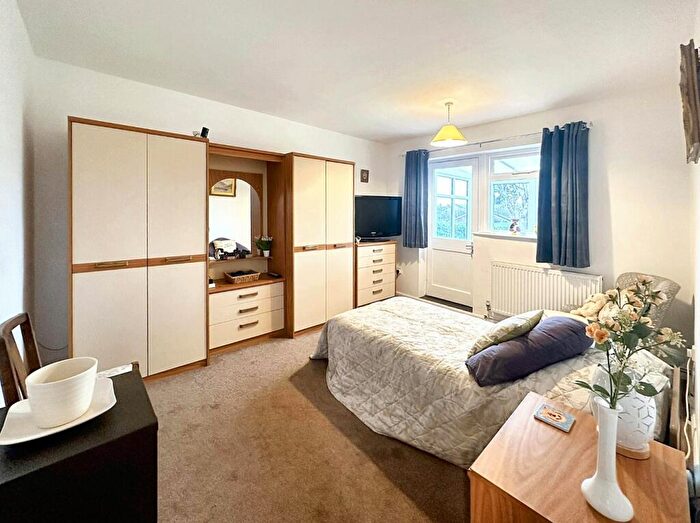 3 Bedroom Detached Bungalow For Sale In Kingston Close Long Buckby, NN6