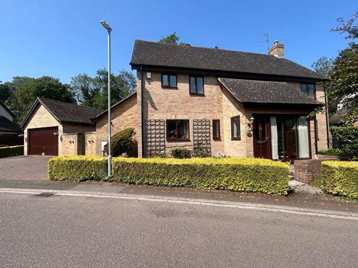 4 Bedroom Detached House For Sale In Allens Orchard, Huntingdon, PE28