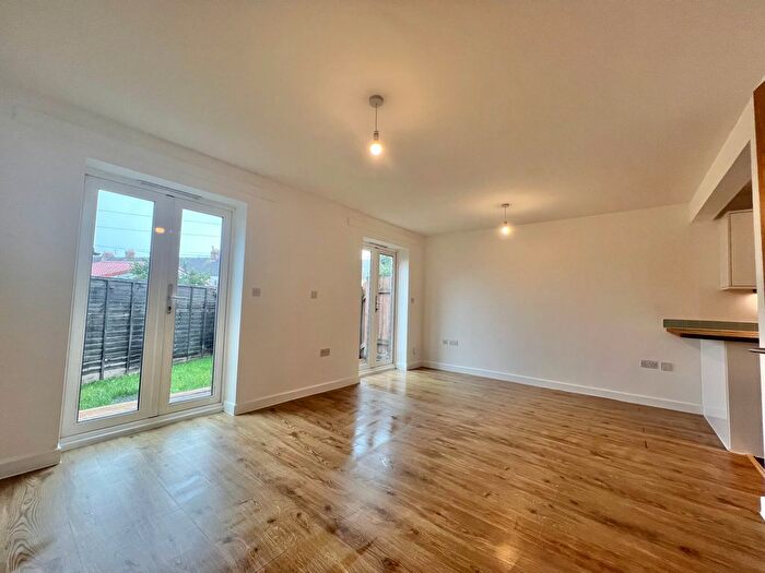 4 Bedroom Property To Rent In Ashley Mews, Bristol, BS11
