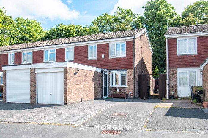 3 Bedroom Semi Detached House For Sale In Blakemere Close, Winyates East, Redditch, Worcestershire, B98