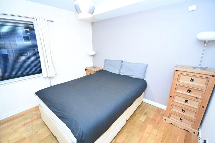 2 Bedroom Flat To Rent In Dee Village, City Centre, Aberdeen, AB11