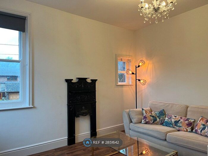 1 Bedroom Flat To Rent In Elberton House, Sherwood, Nottingham, NG5