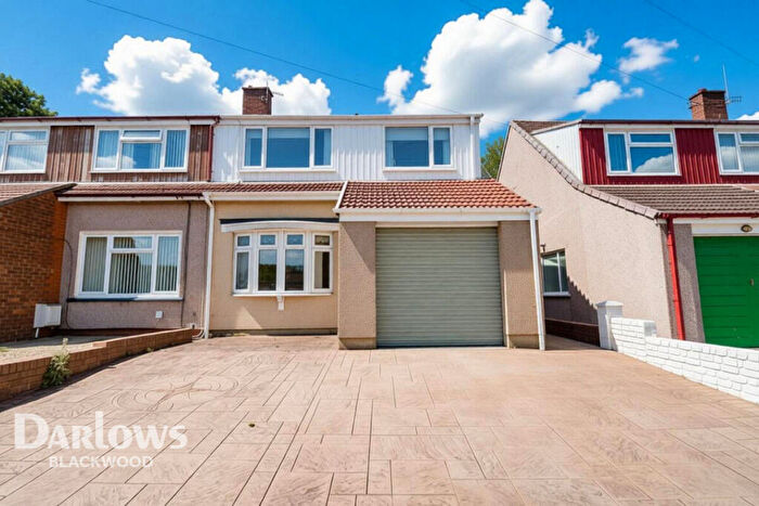 3 Bedroom Semi-Detached House For Sale In Elgar Close, Blackwood, NP12