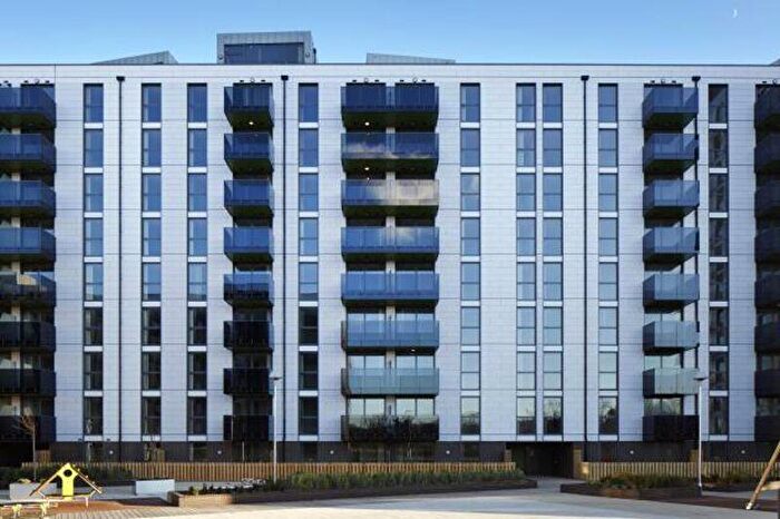 3 Bedroom Flat To Rent In Swanton Court, Jerrard Street, SE13