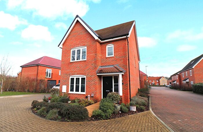 3 Bedroom Detached House For Sale In Skipper Road, Curbridge, SO30