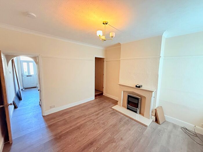 3 Bedroom Terraced House To Rent In Shobnall Road, Burton-On-Trent, DE14
