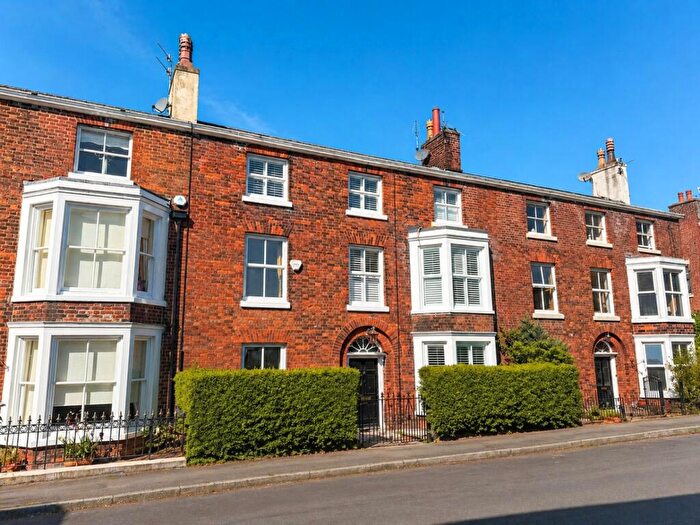 5 Bedroom Terraced House For Sale In Beach Street, FY8