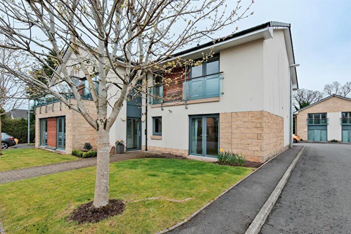 2 Bedroom Flat For Sale In Station Road, Carluke, ML8