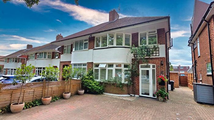 3 Bedroom Semi Detached House For Sale In Kingsley Grove, Woodhatch, Reigate, RH2