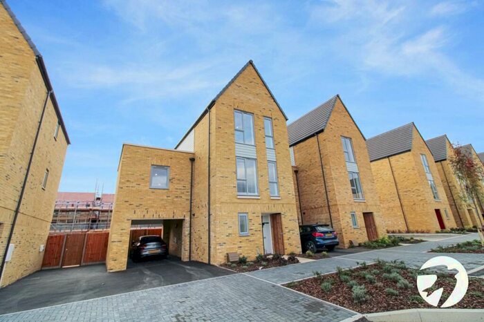 4 Bedroom Detached House To Rent In Longhoughton Avenue, Western Cross, Ebbsfleet Valley, Swanscombe, DA10