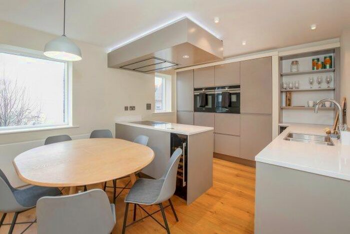 4 Bedroom Town House To Rent In Dennis Street, York, YO1
