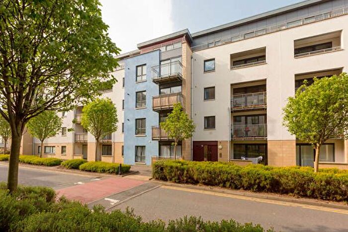 2 Bedroom Flat To Rent In East Pilton Farm Avenue, Fettes, Edinburgh, EH5