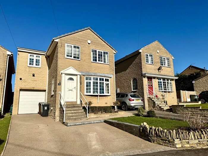 4 Bedroom Detached House For Sale In Oak Rise, Hunsworth, Cleckheaton, BD19