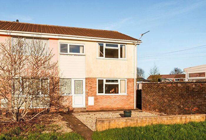 3 Bedroom Semi-Detached House For Sale In Glenfall, Yate, Bristol, Gloucestershire, BS37