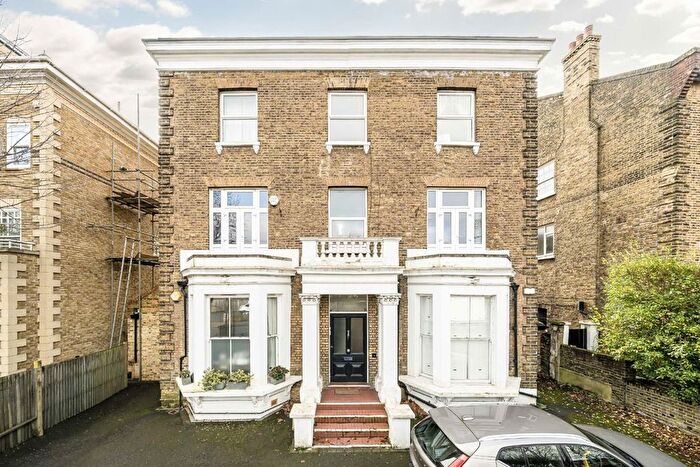3 Bedroom Flat To Rent In Thurlow Park Road, West Dulwich, SE21