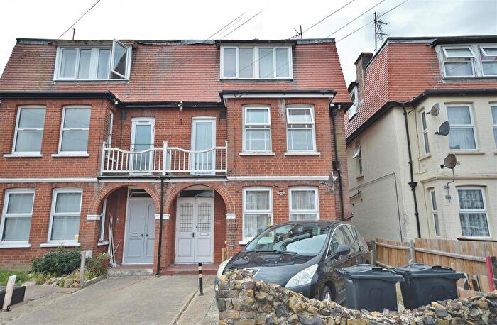 2 Bedroom Flat For Sale In Penfold Road, Clacton-On-Sea, CO15