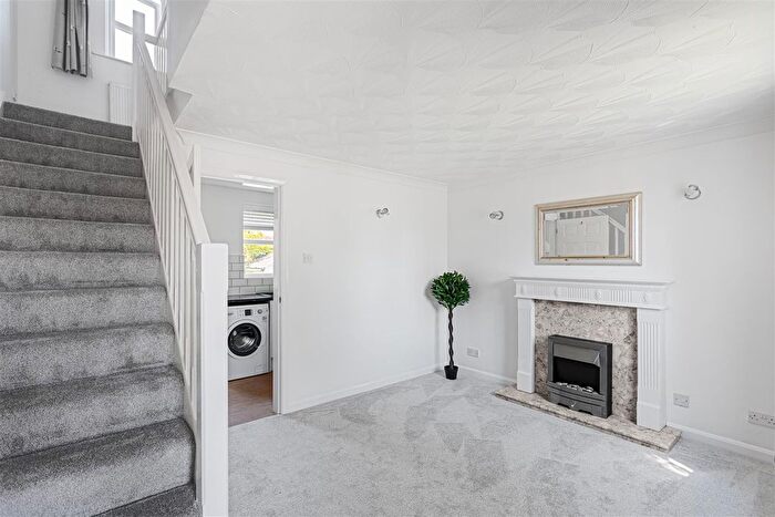 1 Bedroom Semi-Detached House To Rent In White Horse Close, Huntington, York, YO32