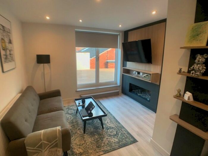 1 Bedroom Apartment To Rent In Penthouse Park Place, Leeds, LS1