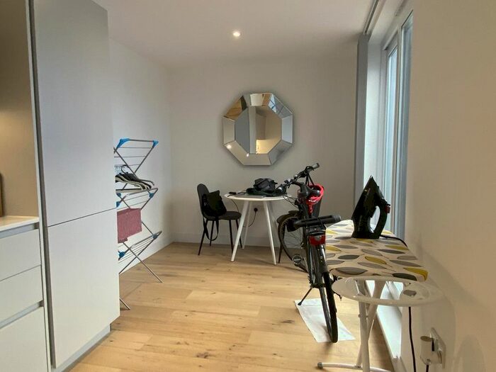 1 Bedroom Flat To Rent In Scimitar House, Eastern Road, Romford, Essex, RM1