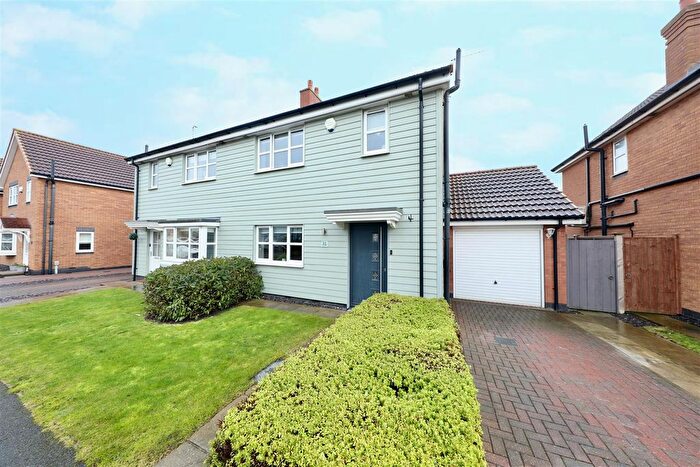 4 Bedroom Semi-Detached House For Sale In Astley Close, Hedon, Hull, HU12