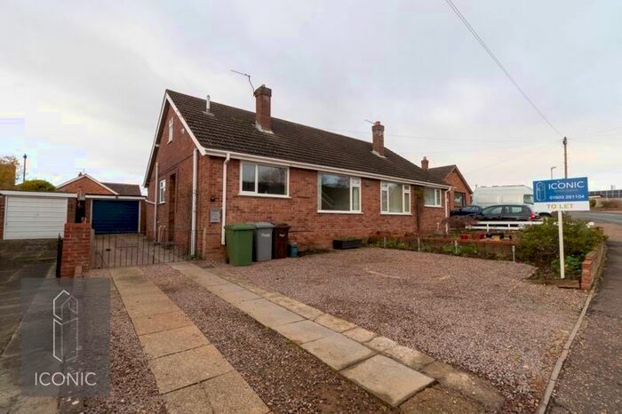 3 Bedroom Semi-Detached House To Rent In St. Walstans Road, Taverham, Norwich, NR8