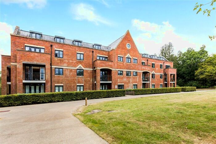 2 Bedroom Flat For Sale In Little Trodgers Lane, Mayfield, East Sussex, TN20