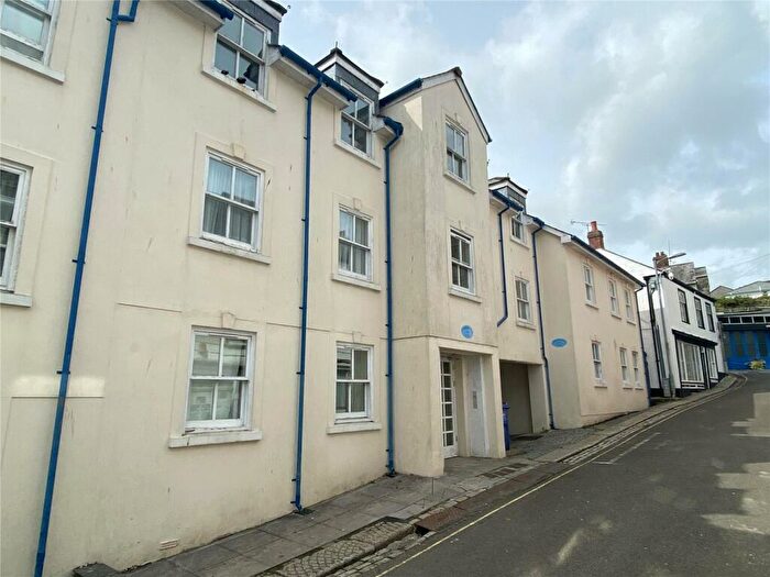 2 Bedroom Flat To Rent In Liskeard, PL14