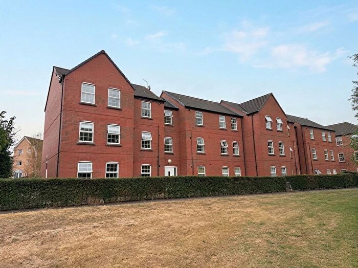 2 Bedroom Flat For Sale In Lock Keeper Close, Wigston, LE18