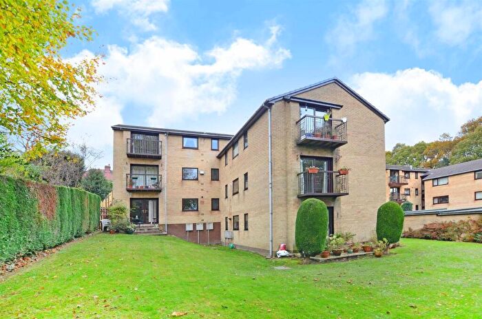 2 Bedroom Apartment To Rent In Castlewood Court, Castlewood Drive, Sheffield, S10