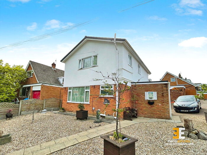 3 Bedroom Detached House For Sale In Ffordd Naddyn, Glan Conwy, LL28