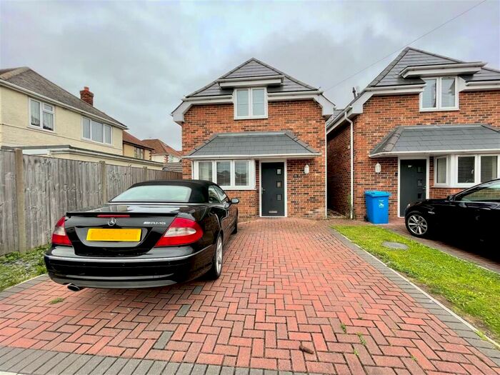 3 Bedroom Detached House To Rent In Good Road, Rossmore, Poole, BH12
