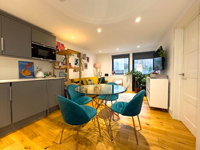 1 Bedroom Apartment For Sale In Asby Apartments, Plumstead High Street, Plumstead, London, SE18