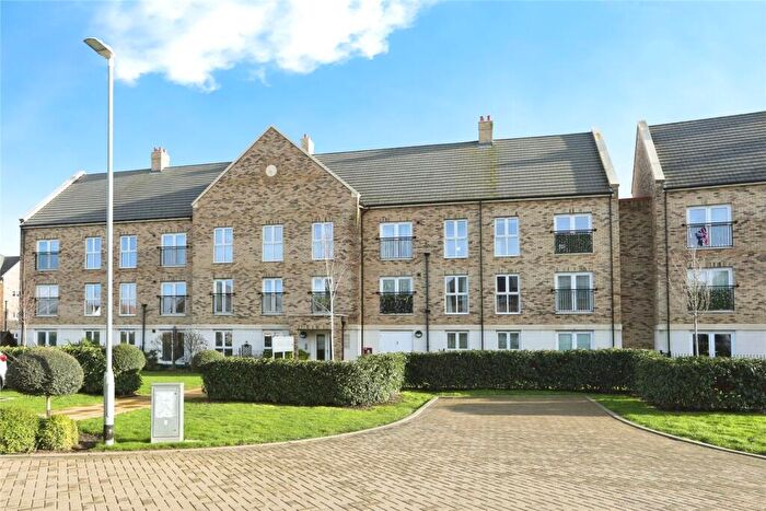 2 Bedroom Flat For Sale In Rapson End, Sittingbourne, Kent, ME10