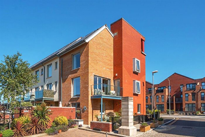 4 Bedroom Town House For Sale In Emily Court, Marina, Swansea, SA1