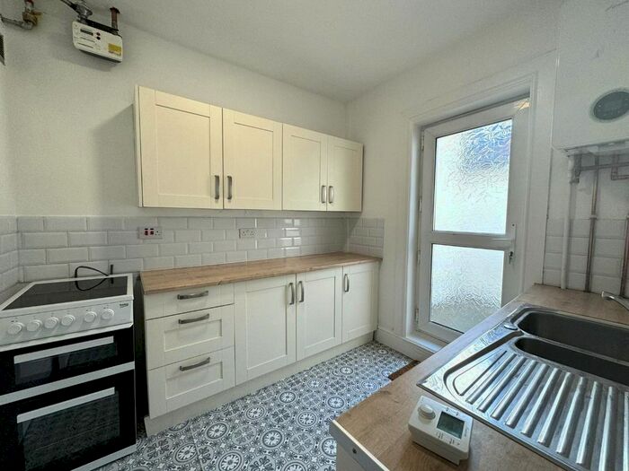 2 Bedroom Flat To Rent In Fishponds Road, Fishponds, Bristol, BS16