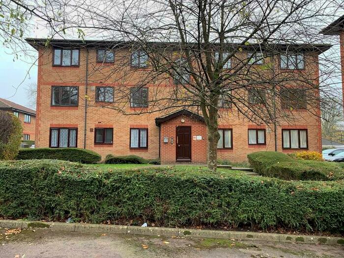 1 Bedroom Flat To Rent In Kern Close, Maybush, Southampton, SO16