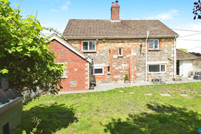 3 Bedroom Detached House For Sale In Maddington Street, Shrewton, SP3