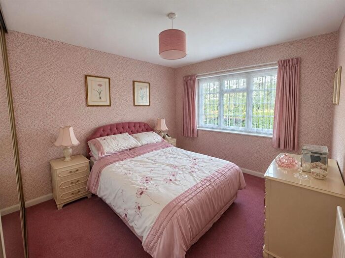 3 Bedroom Semi-Detached House For Sale In Castle Road, Maidstone, ME16