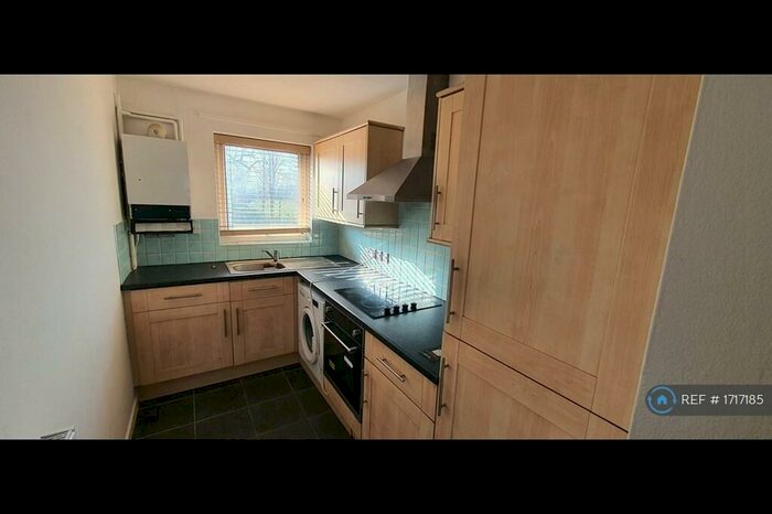 1 Bedroom Flat To Rent In Lorrimore Close, Billericay, CM12