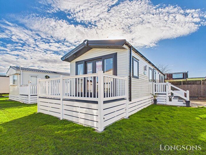 2 Bedroom Park Home For Sale In Seaview Holiday Park, CT5