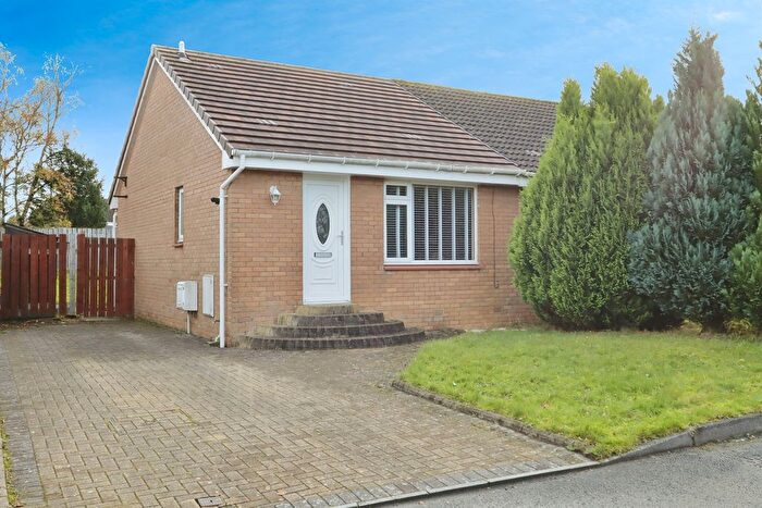 1 Bedroom Semi Detached Bungalow For Sale In Glenbuck Avenue, Glasgow, G33