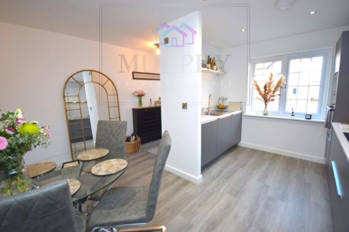 3 Bedroom Detached House For Sale In Park Hill Way, Wakefield, West Yorkshire, WF1