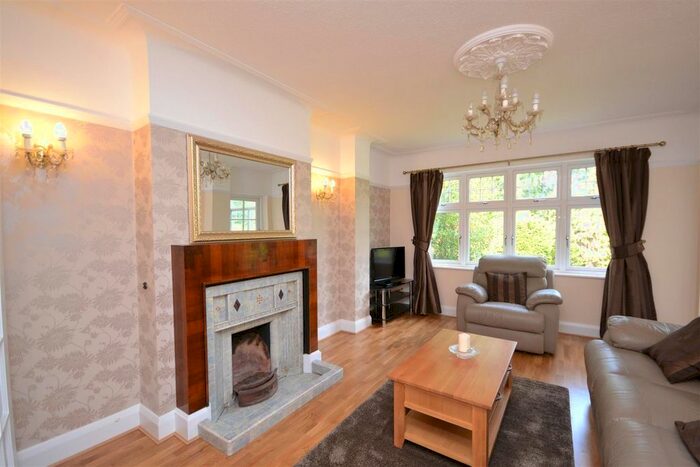 4 Bedroom Semi-Detached House To Rent In Twyford Avenue, East Finchley, N2