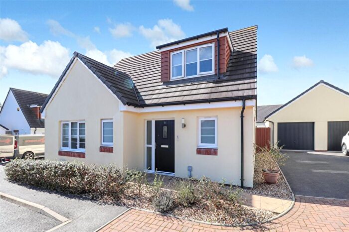 3 Bedroom Bungalow For Sale In Carder Way, South Molton, Devon, EX36