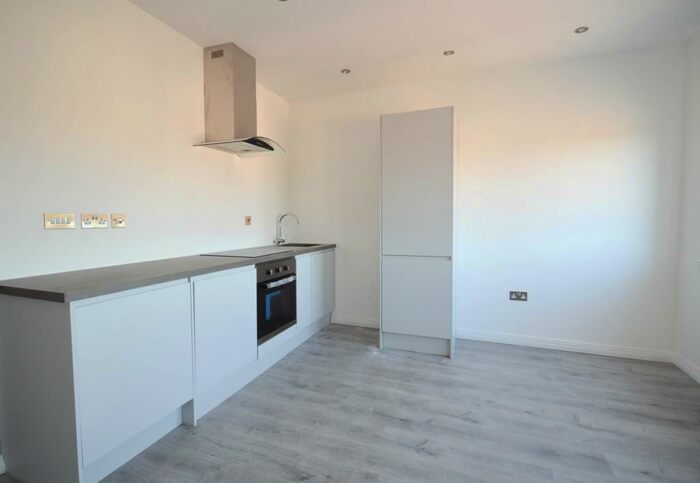 2 Bedroom Flat To Rent In Knights House, Sutton Coldfield, B72