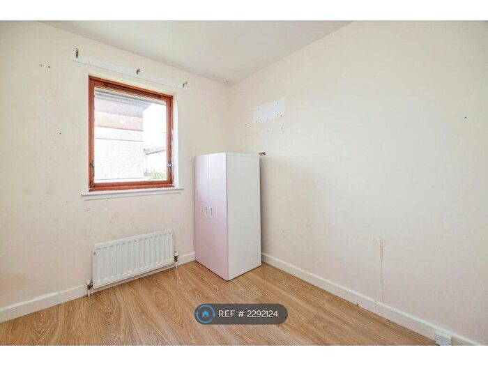 3 Bedroom Semi-Detached House To Rent In Willow Grove, Livingston, EH54
