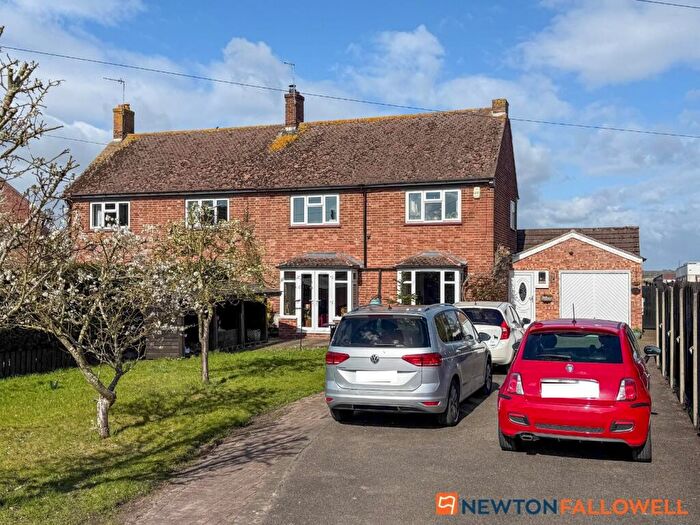 4 Bedroom Semi-Detached House For Sale In Barnby Lane, Claypole, NG23