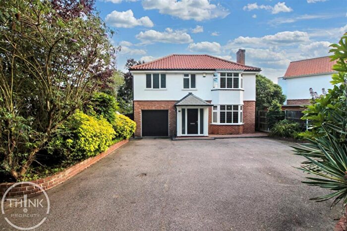 4 Bedroom Detached House For Sale In Taverham Road, Taverham, NR8