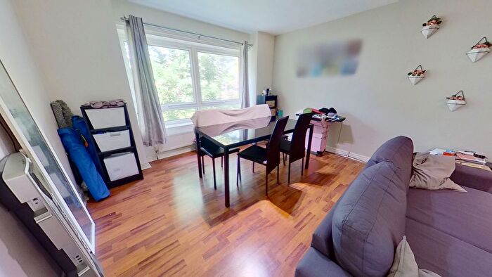 1 Bedroom Flat To Rent In Welton Grove, Hyde Park, Leeds, LS6