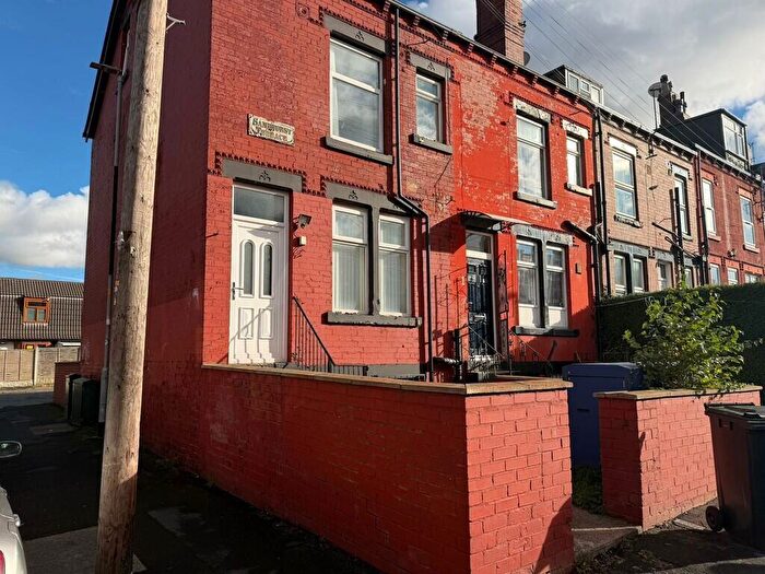 House Of Multiple Occupation For Sale In Sandhurst Avenue, Leeds, West Yorkshire, LS8